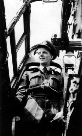 F/O Bill Worthington